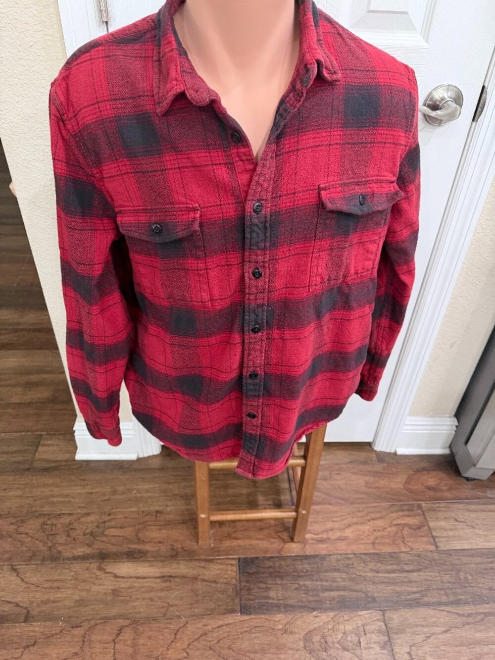 Lucky Brand Men's XL Red Black Plaid Flannel Shirt Classic Fit Grunge